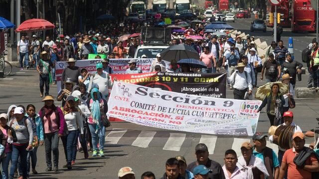 Marcha de CNTE sobre Reforma. Posible reunión con AMLO.