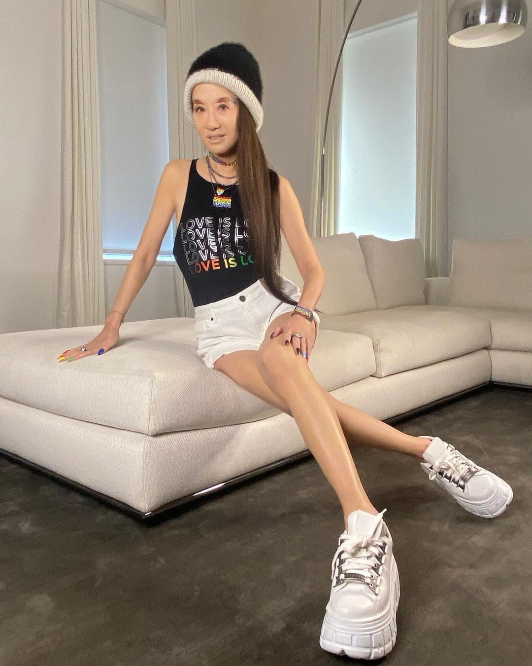 Vera Wang, diseñadora de 73 años que luce como una Barbie