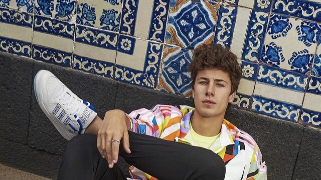 Juanpa Zurita con Adidas Forum