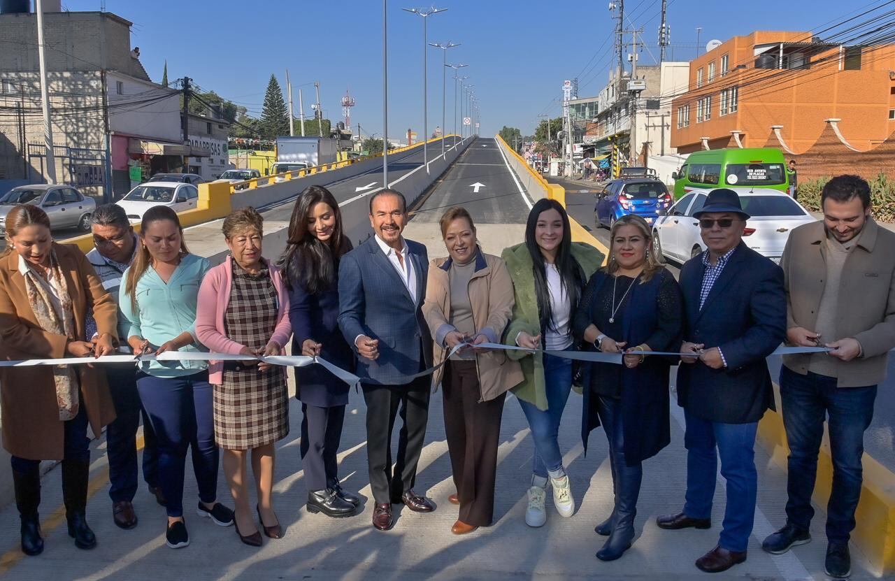 Pedro Rodríguez inaugura puente vehicular El Árbol