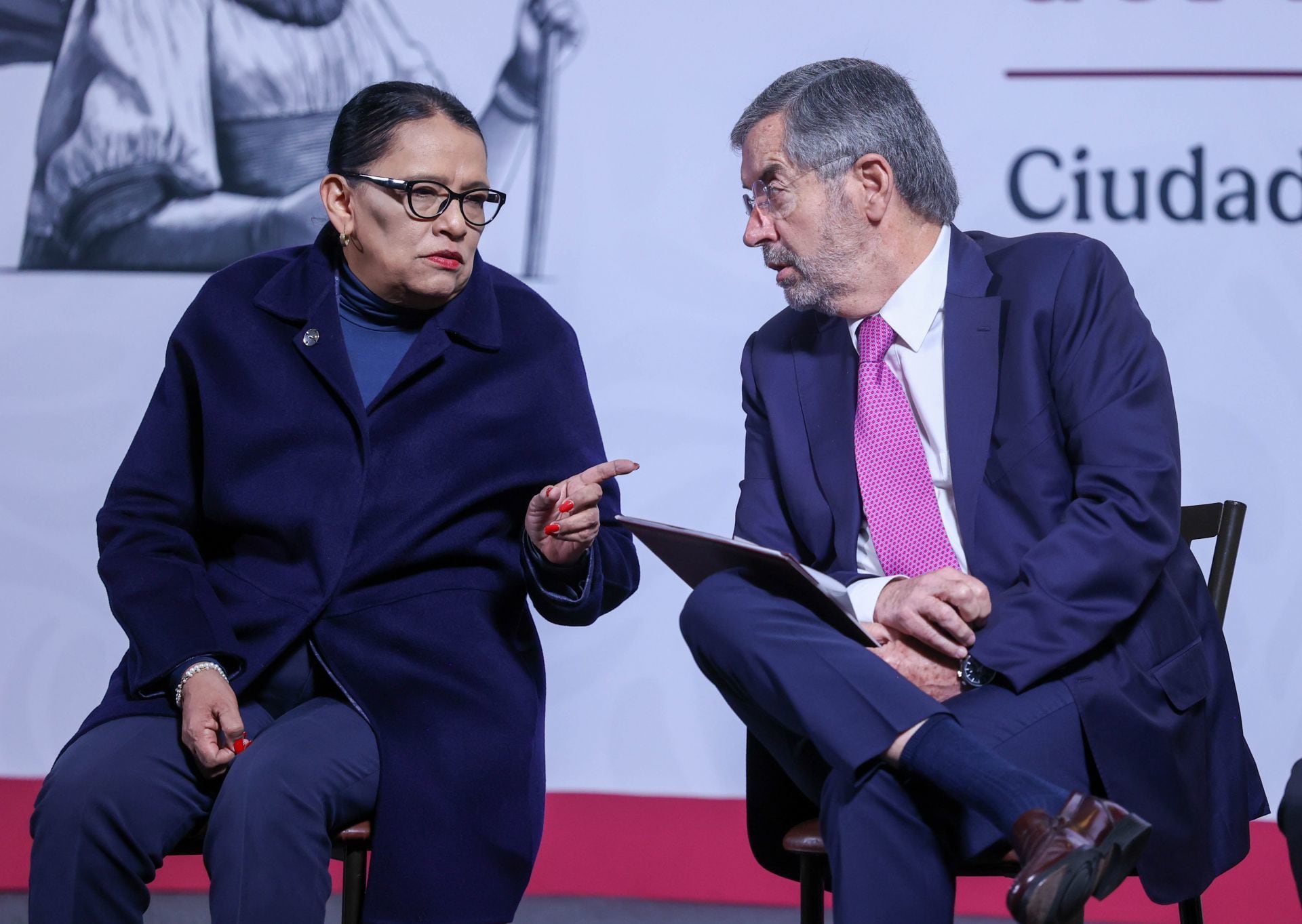 Gobierno de Claudia Sheinbaum presenta plan para mexicanos deportados por Donald Trump