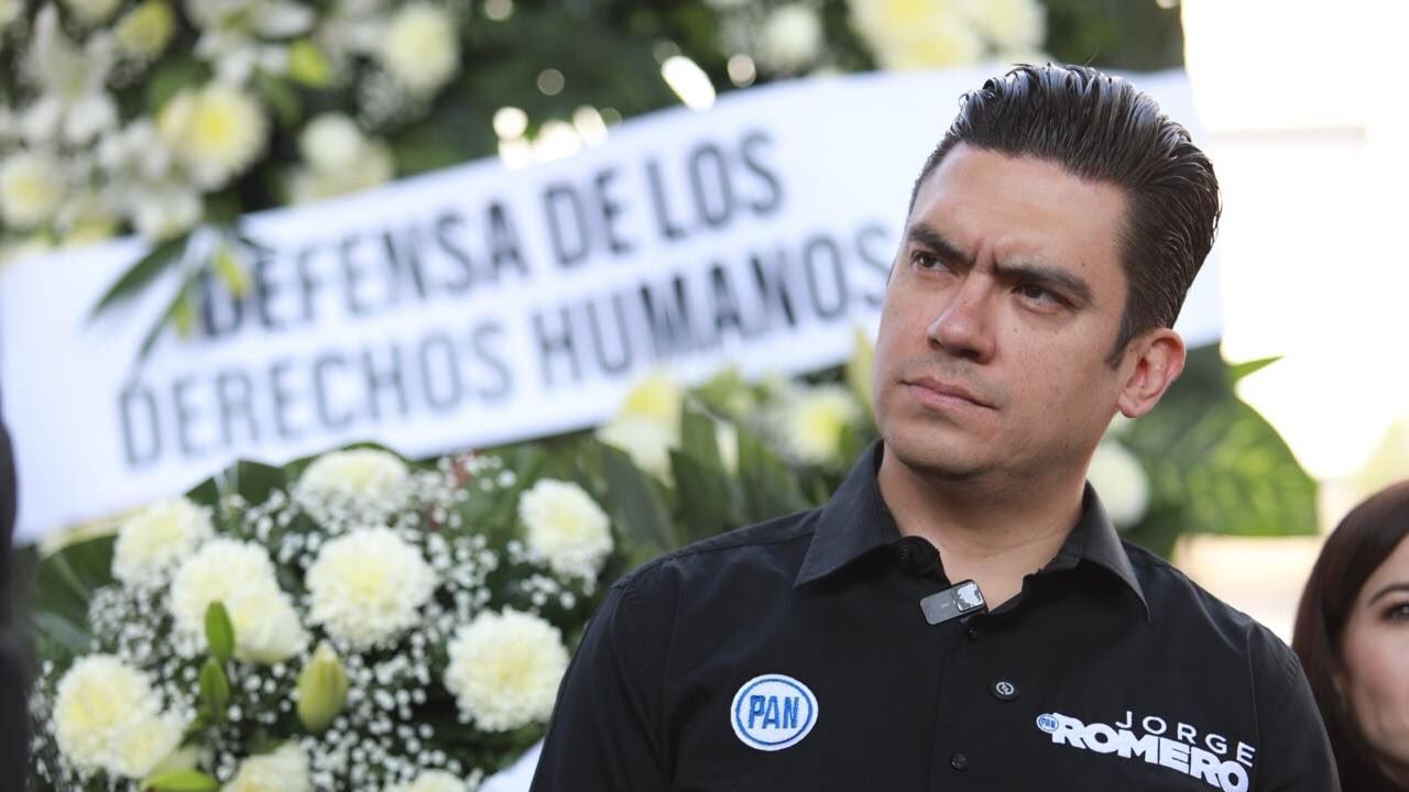 Jorge Romero, líder del PAN, dice que los humanos nacen a los 10 meses de gestación