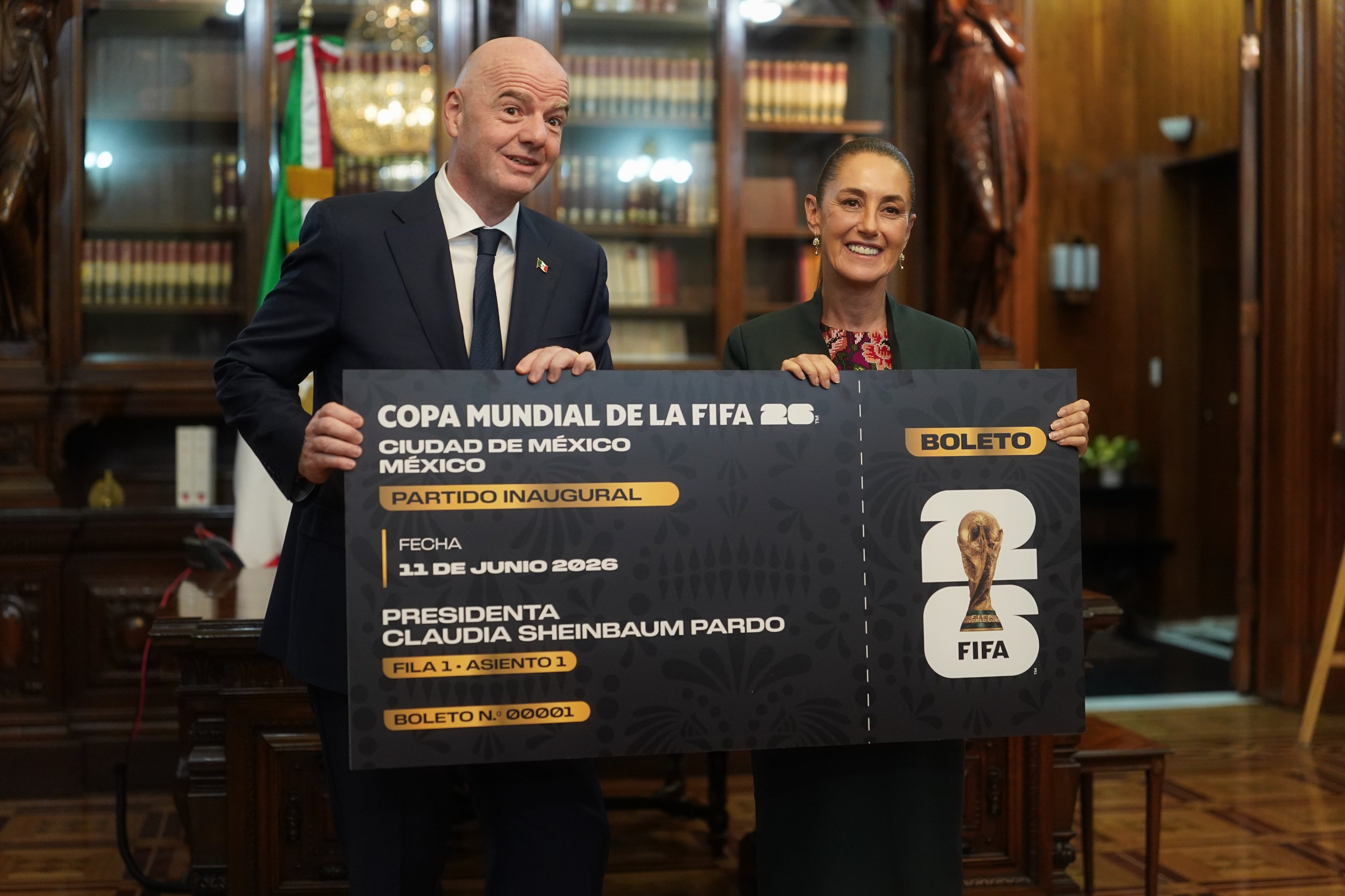 Sheinbaum e Infantino se reúnen en México por la organización del Mundial 2026