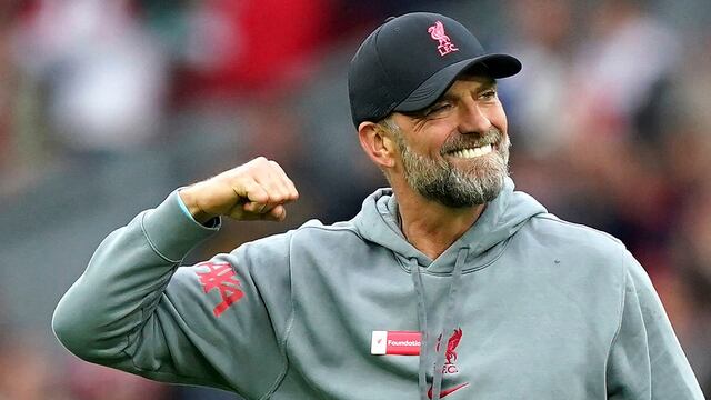 Él es Jürgen Klopp, entrenador alemán que anunció su retiro del futbol