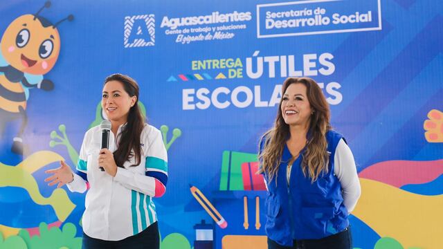 Tere Jiménez, gobernadora de Aguascalientes, a la izquierda