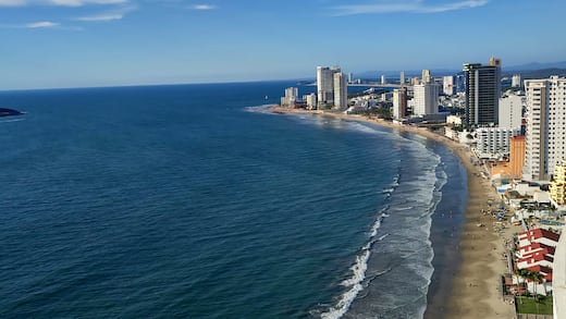 ¿Privatizan playas en Mazatlán? Crecen denuncias ciudadanas