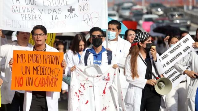 Marcha de médicos en Durango