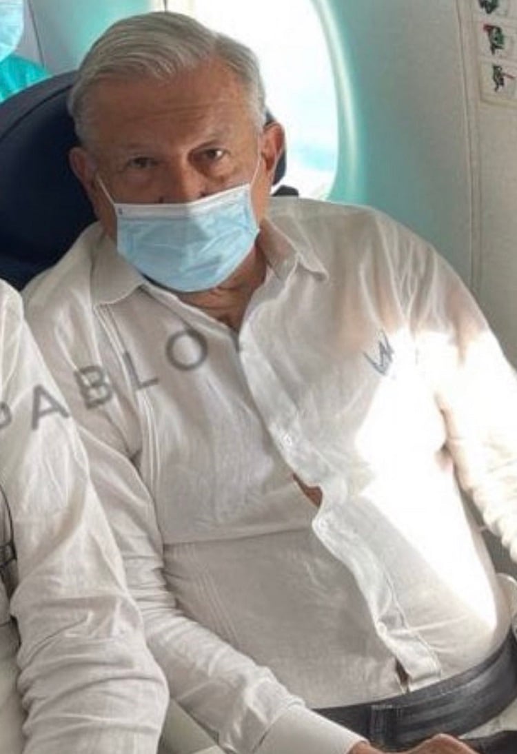 'Botonazo' de AMLO genera polémica