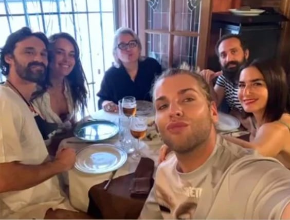 Iván Sánchez junto a su novia Irene Esser