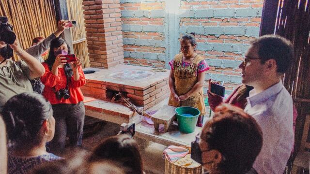 La Industria Mexicana de Coca-Cola entrega proyectos para impulsar a las mujeres en Oaxaca