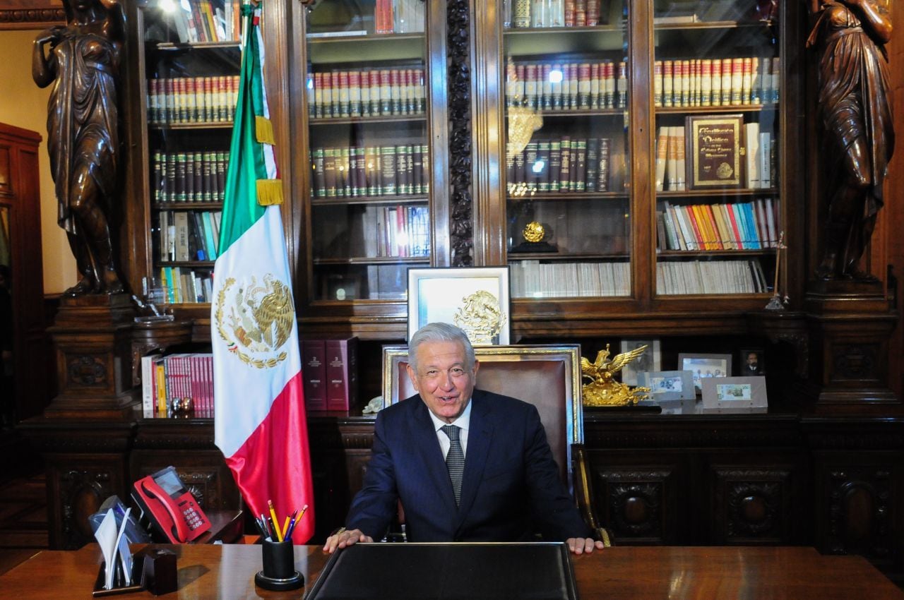 AMLO ofrece recorrido en Palacio Nacional