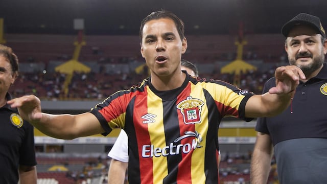 Hermana de Omar Bravo denuncia fraude millonario contra el exfutbolista por parte de familia de la víctima.