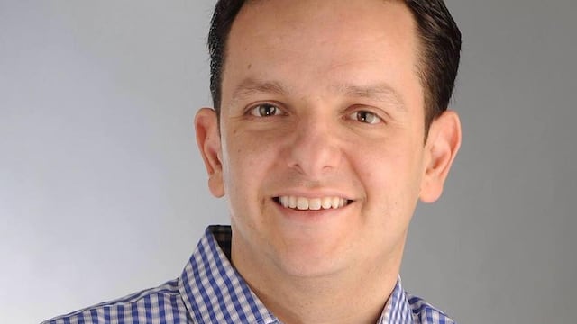 Carlos Torres, esposo de Marina del Pilar