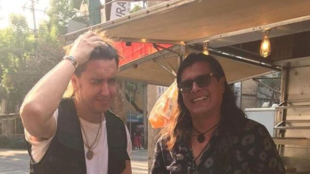 Julian Casablancas en un puesto de tacos