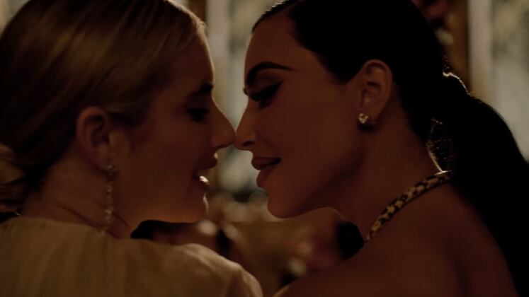 VIDEO: El beso de Emma Roberts y Kim Kardashian en el tráiler de American Horror Story: Delicate 2