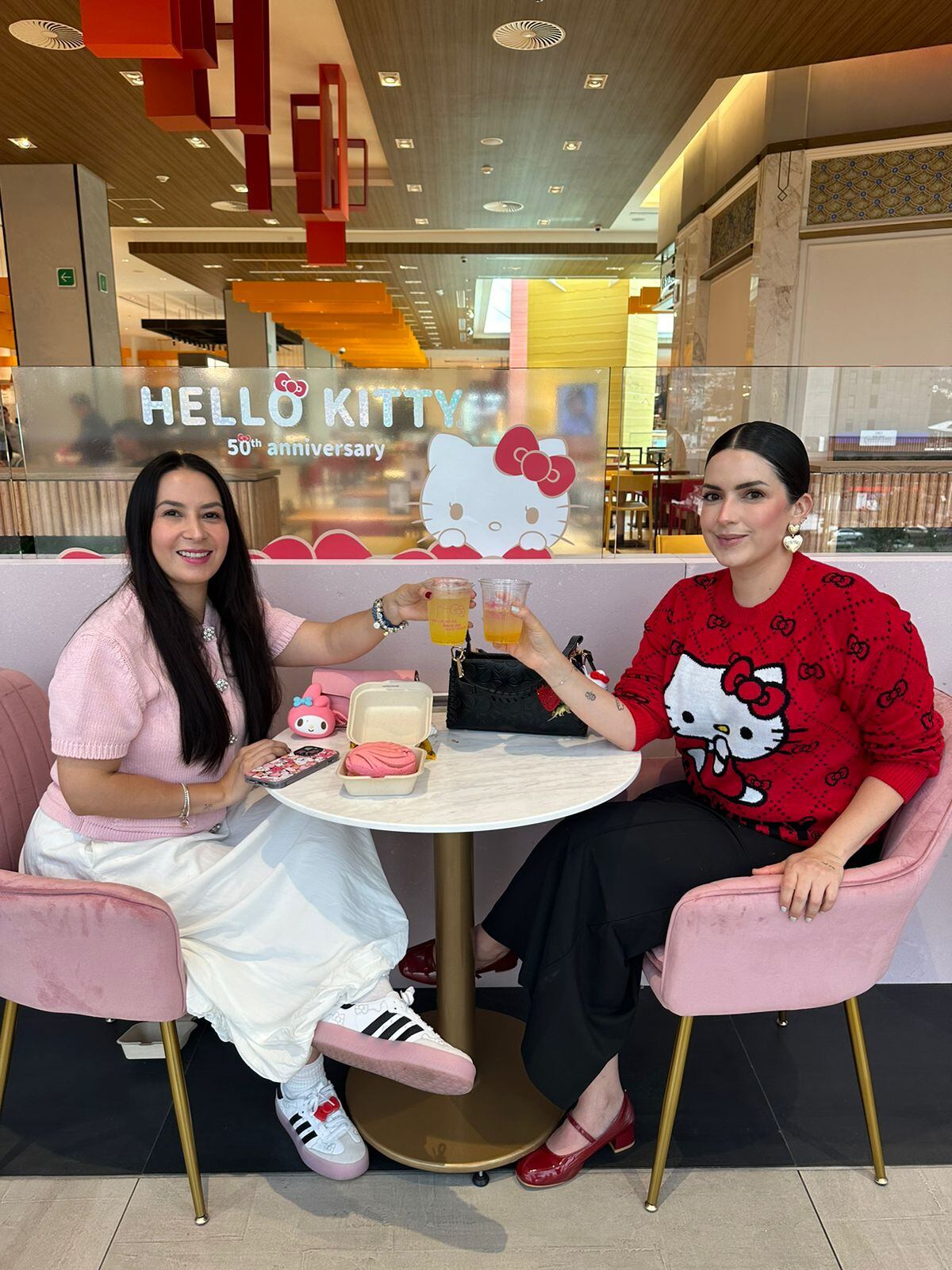 Hello Kitty Café