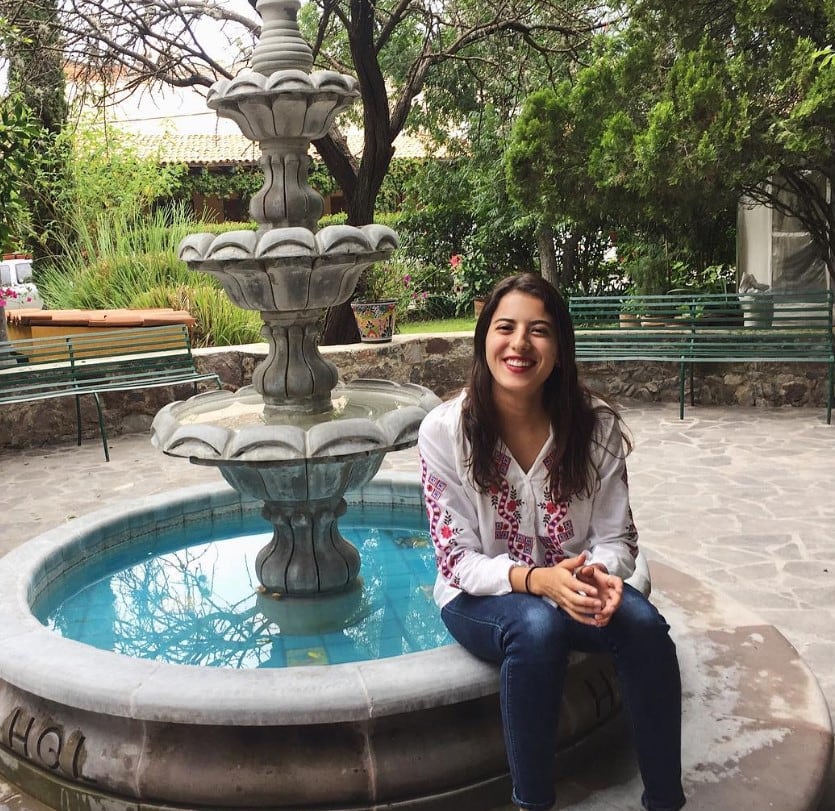 Valeria Bermea, esposa de Edgar se cae