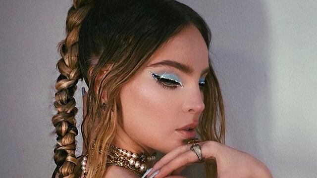 Belinda sorprende en bikini