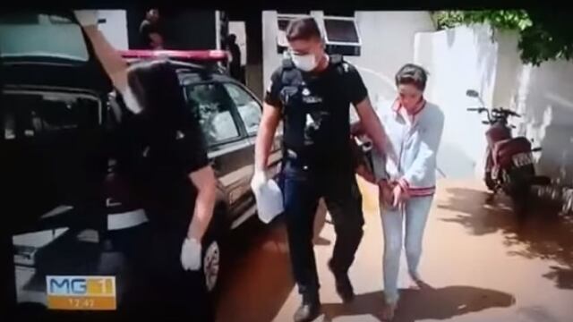 Mujer arrestada.