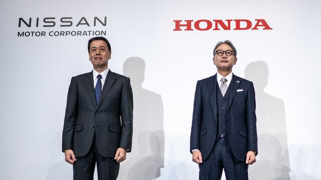 Makoto Uchida, Presidente y CEO de Nissan y Toshihiro Mibe, Presidente y Oficial Ejecutivo de Honda