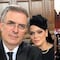 Marcelo Ebrard se toma selfie con su esposa Rosalinda Bueso en pleno funeral de Estado de la reina Isabel II