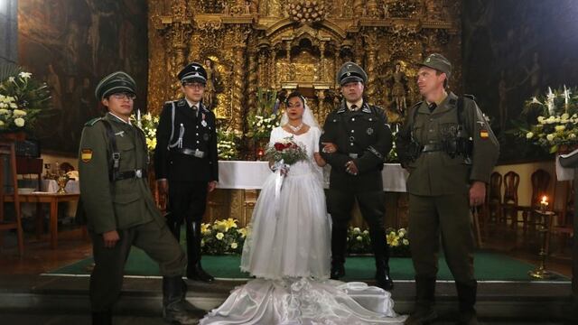 Se casan en boda con temática 'nazi' en Tlaxcala