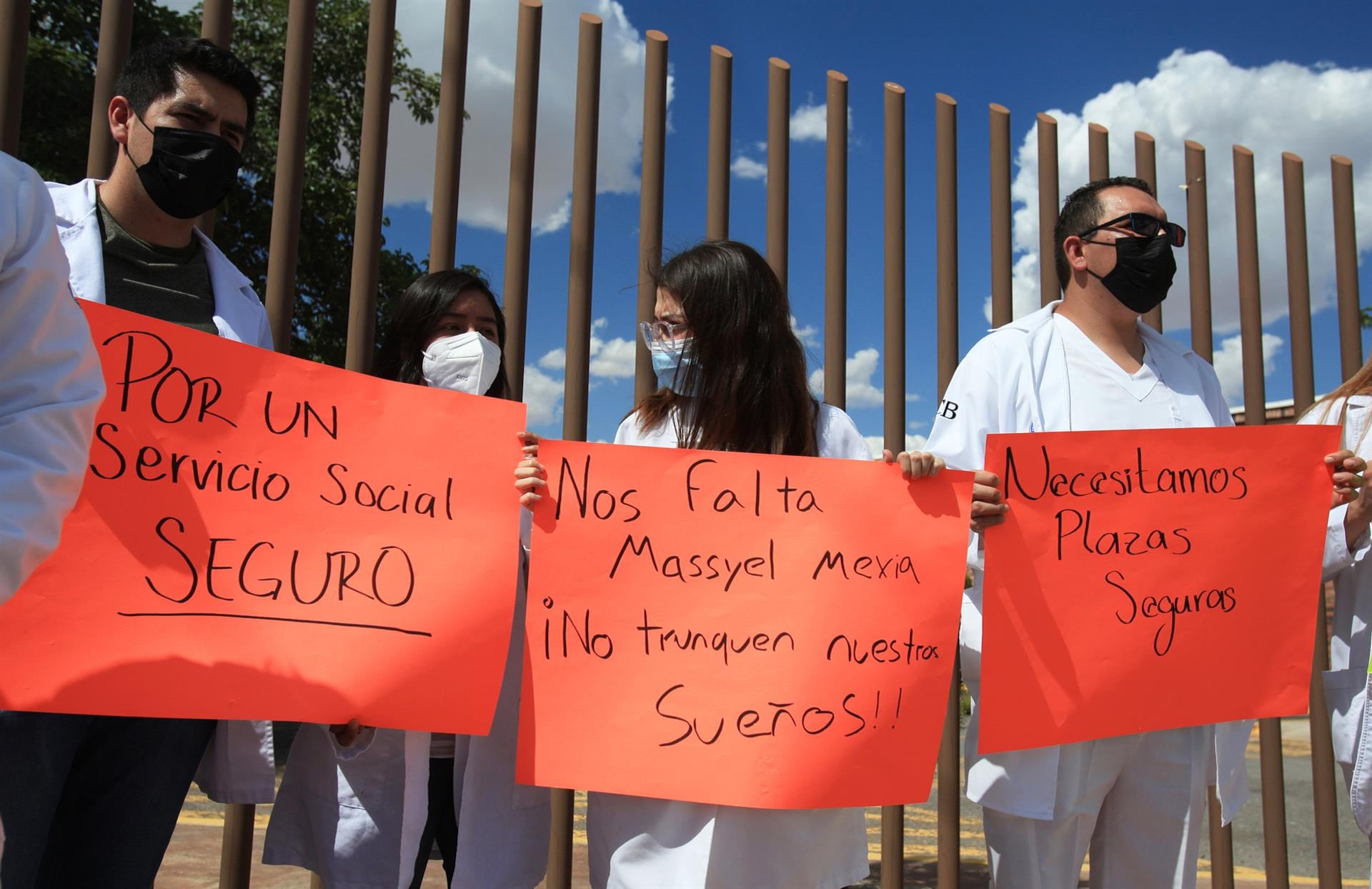 Protestan por asesinato de doctora del IMSS Bienestar, Masiel Mexia