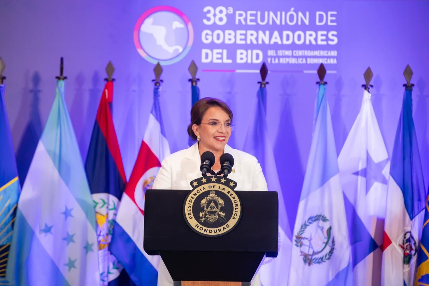 ¿Quién es Xiomara Castro?