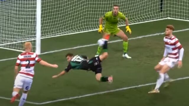 Gol de escorpión de Benjamin Garuccio