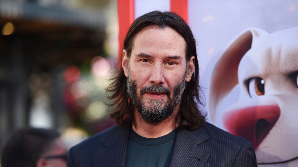 Hombre conoce a Keanu Reeves en un bar y lo invitó a su boda