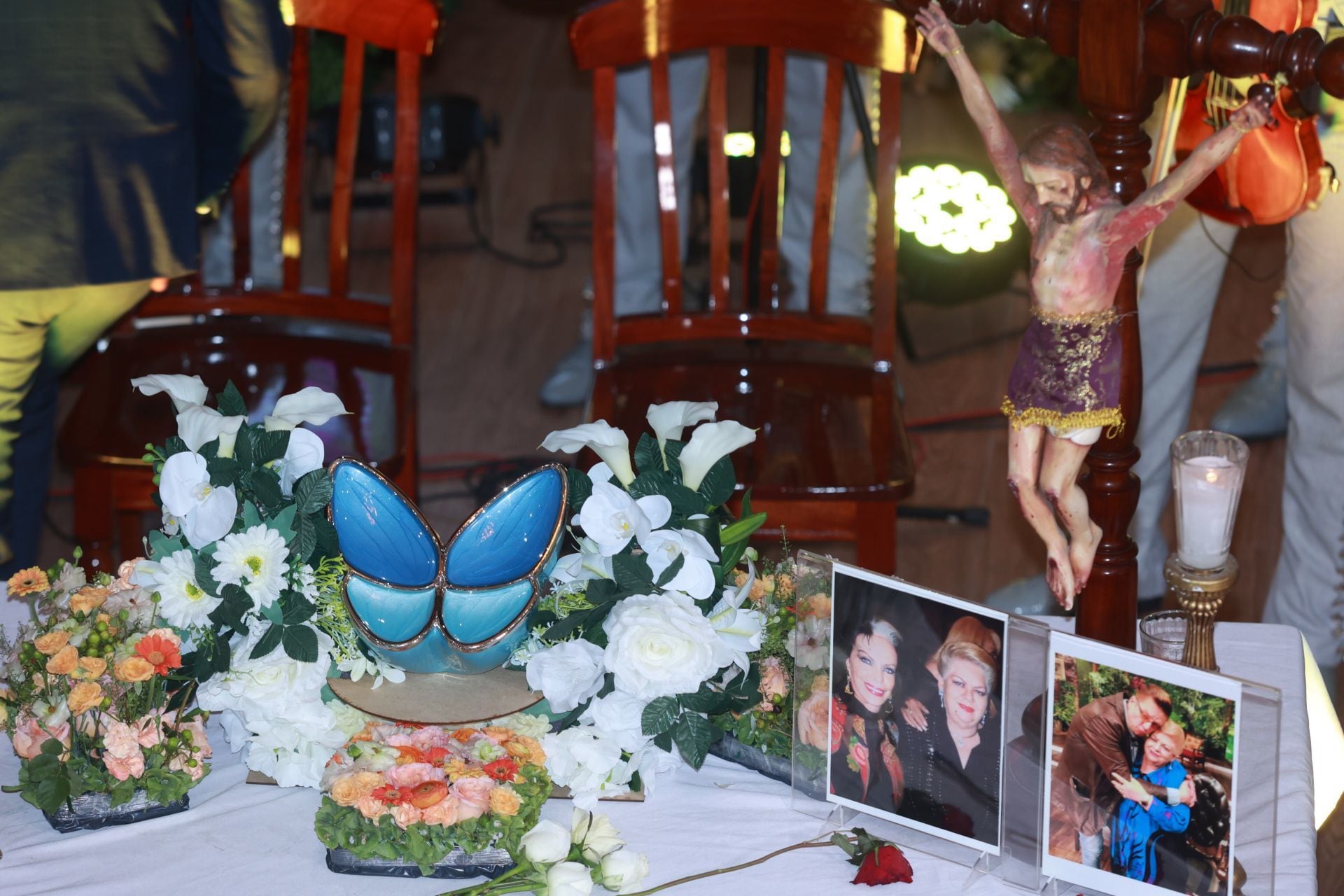 Homenaje a la intérprete Paquita la del Barrio en Casa Paquita