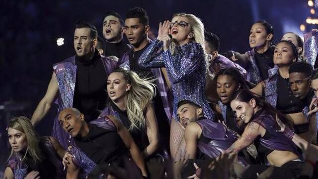 Un controvertido look que puso de malas a Yuri...