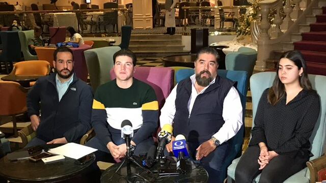 Senador Samuel Garcia y la familia de Abril Perez