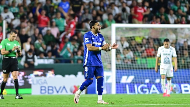 Alexis Vega en el Club León vs Deportivo Toluca.