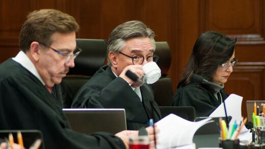 Discute Senado la renuncia de Eduardo Medina Mora