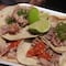 ¿Te gusta cenar tacos? Podría estar afectando tu sueño, según la UNAM