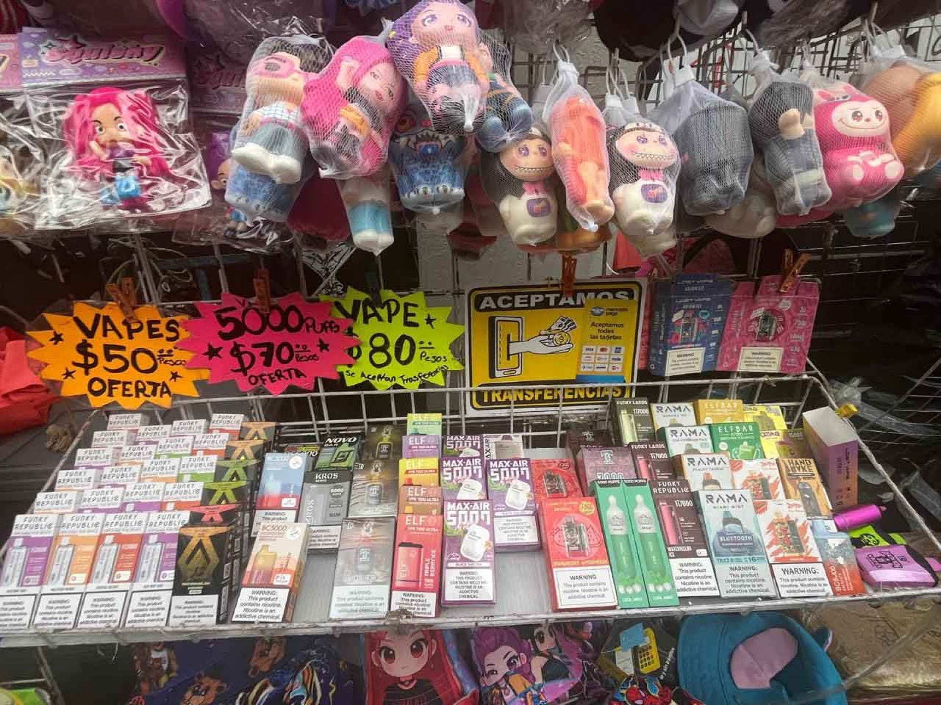 Venta de vapeadores en el Centro Histórico de la CDMX.