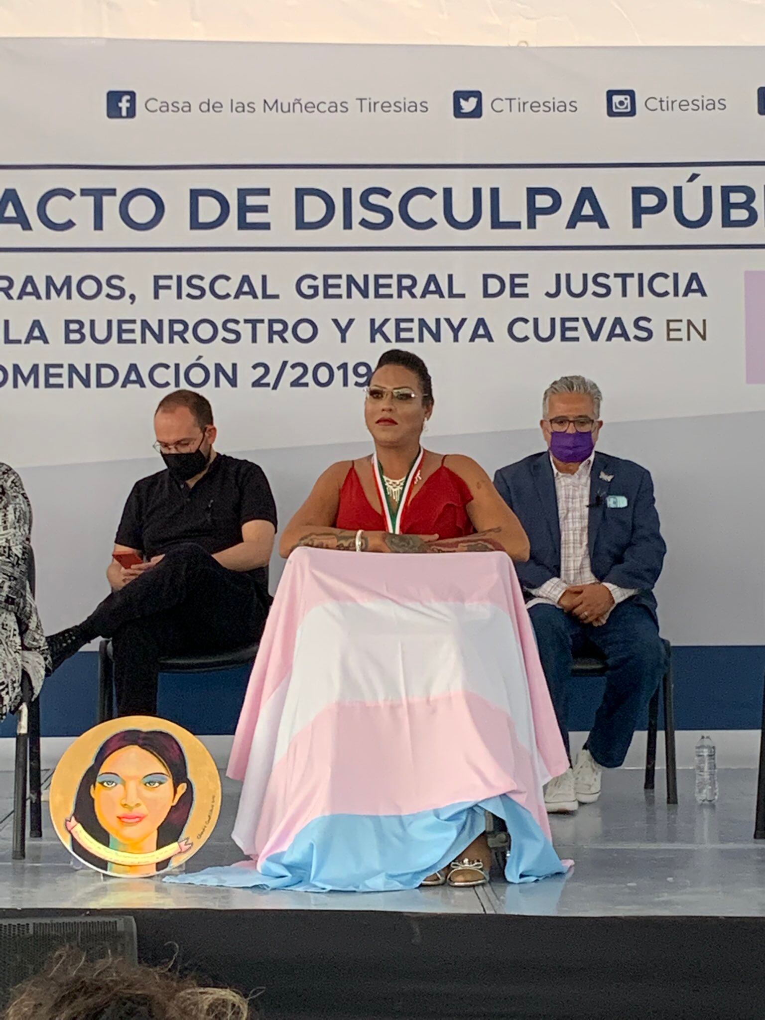 Kenya Cuevas en la disculpa pública
