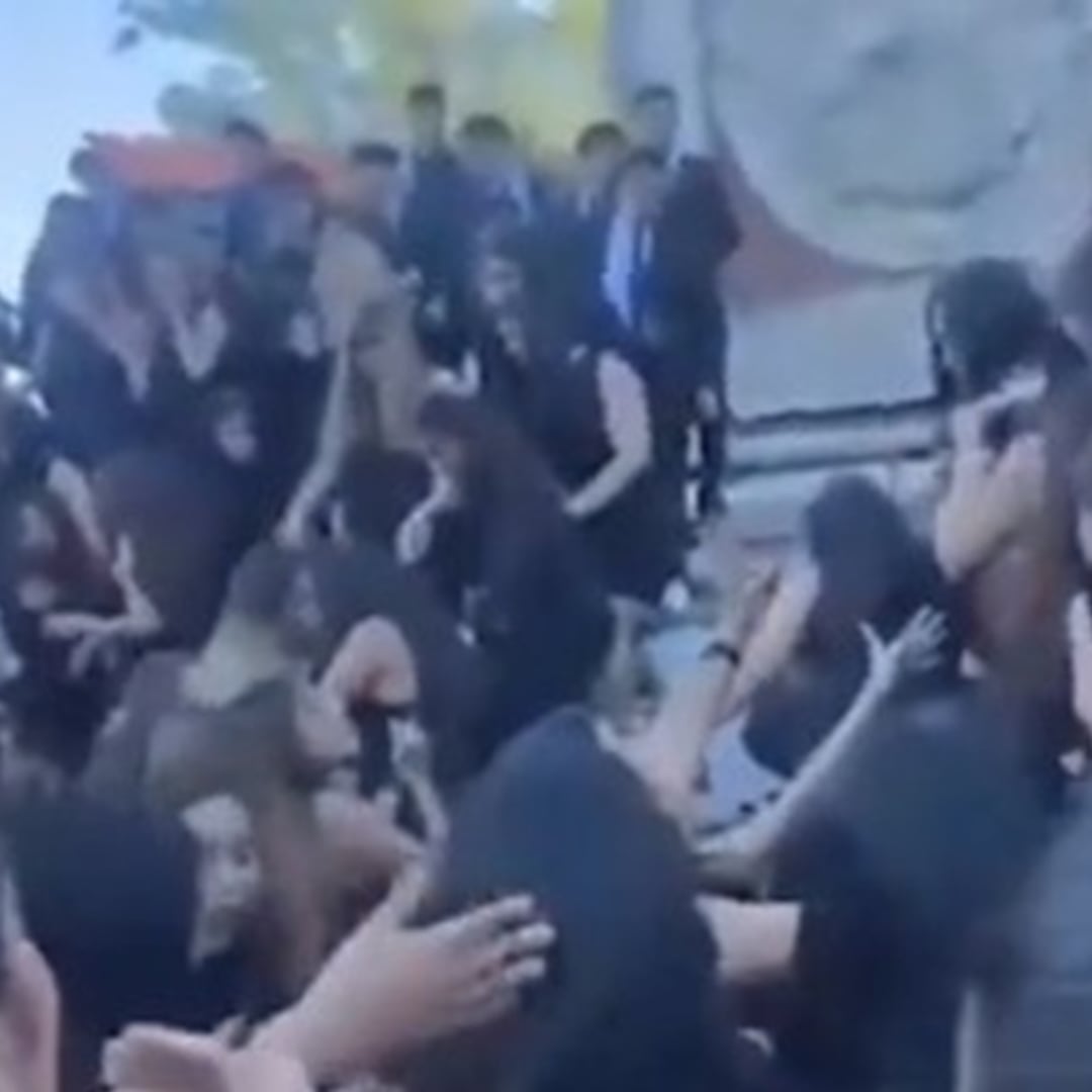 Foto de generación termina en accidente en la Universidad Veracruzana