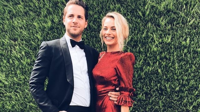 Tom Ackerley y Margot Robbie