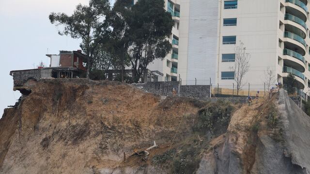 Talud de un fraccionamiento de lujo en Santa Fe.