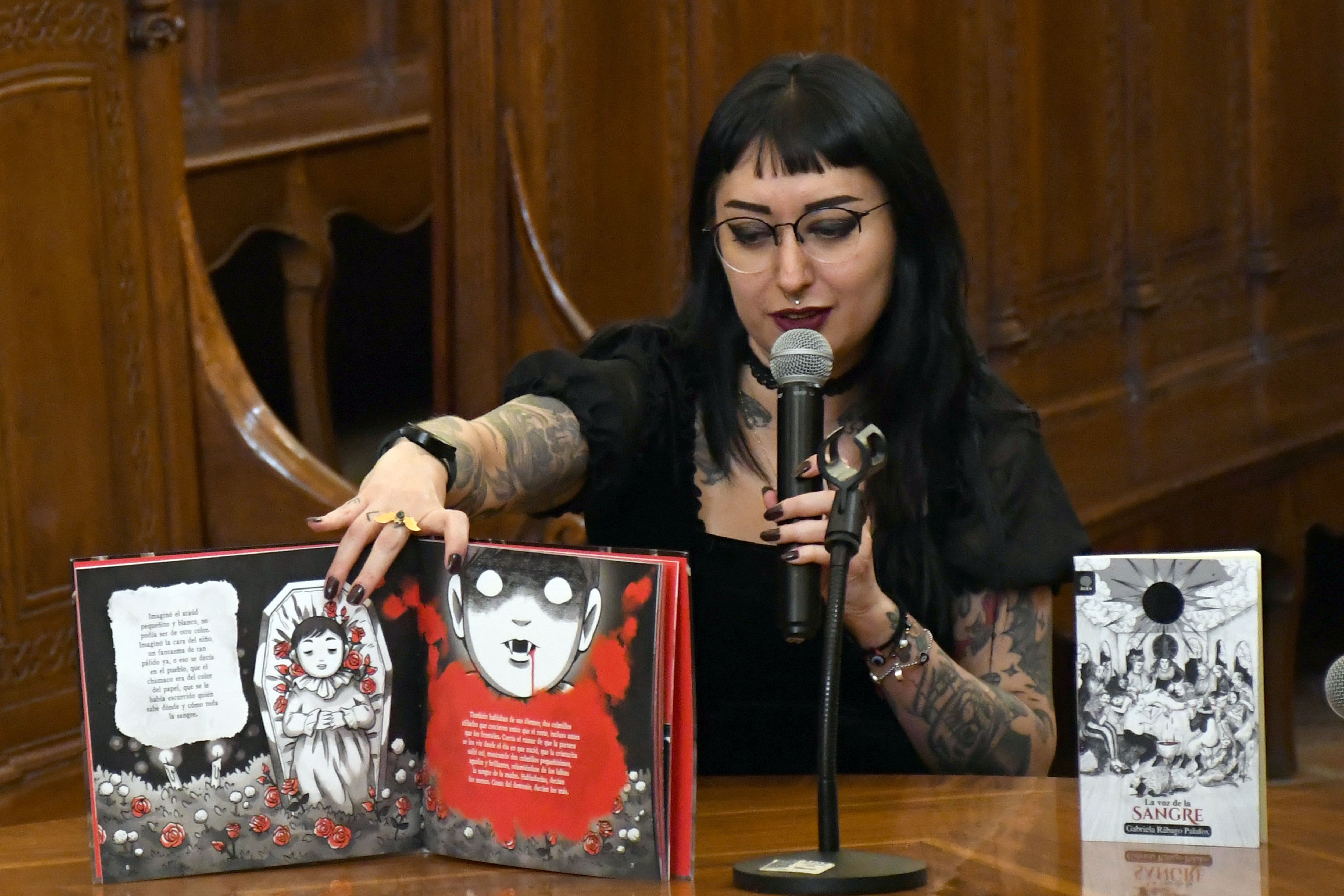 BUAP visibiliza migración infantil y literatura de terror con nuevos libros.