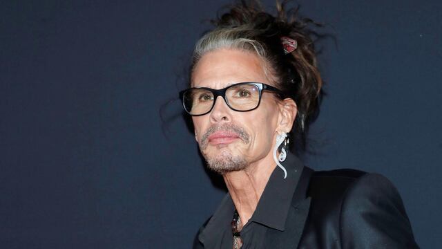 Steven Tyler, de Aerosmith, es acusado de abusar de una adolescente de 16 años en 1970