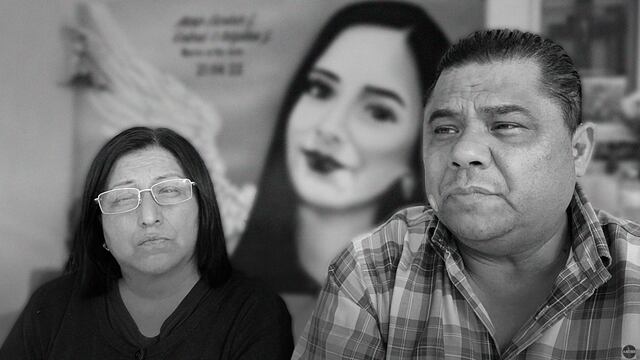 Papás de Debanhi Escobar salen molestos de oficinas de FGR