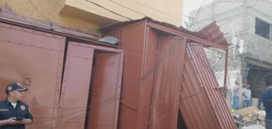 Colapsa zaguán por explosión en casa de Tlalpan