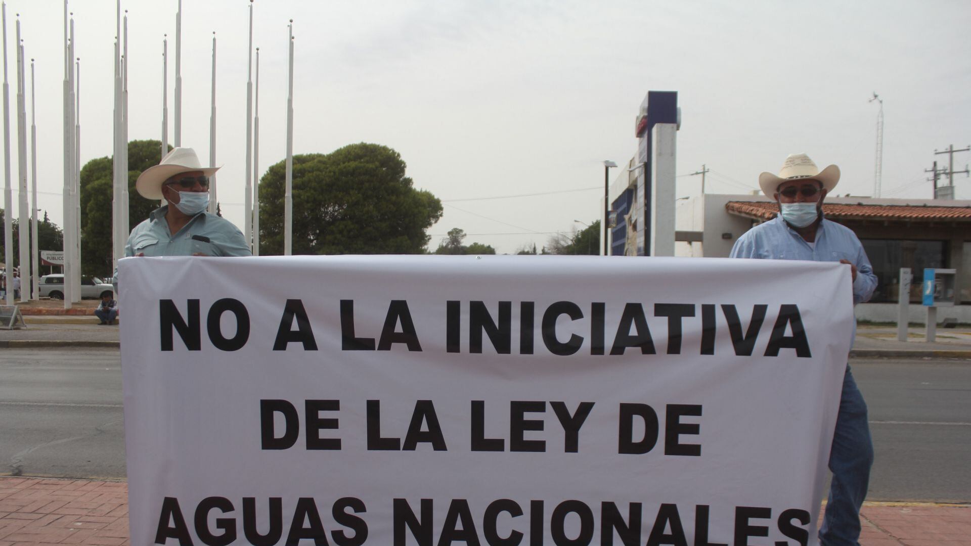 Campesinos denuncian que la Ley de Aguas mantiene el modelo heredado de 1992