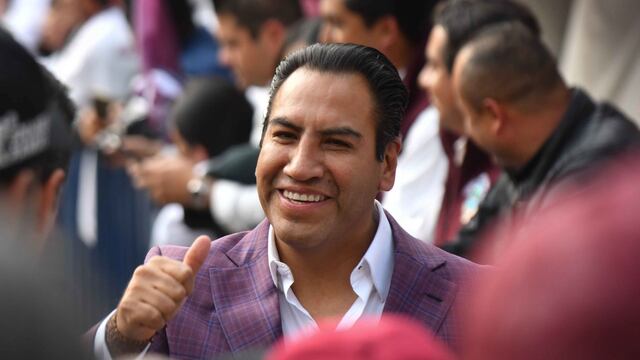 Eduardo Ramírez, durante su llegada al cierre de precampaña de Claudia Sheinbaum