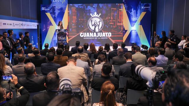 Libia Dennise García participó en la inauguración de DIVEX B2B