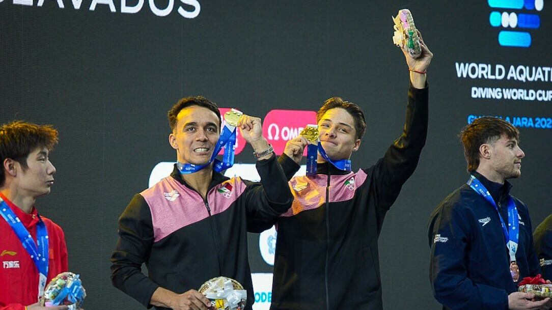 ¡Histórico! Osmar Olvera y Juan Celaya ganan la medalla de oro en el Mundial de Clavados 2025
