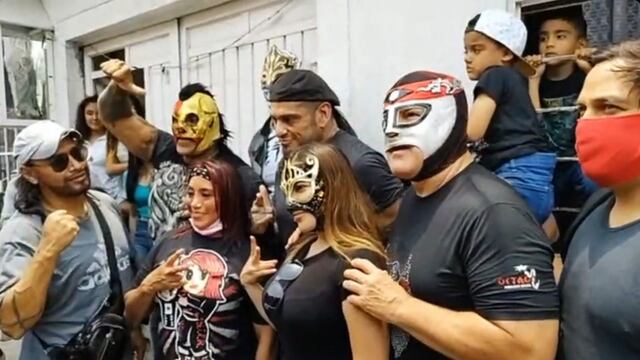 Luchadores se disculpan con Mateo por la agresión que sufrió por parte de El Vikingo